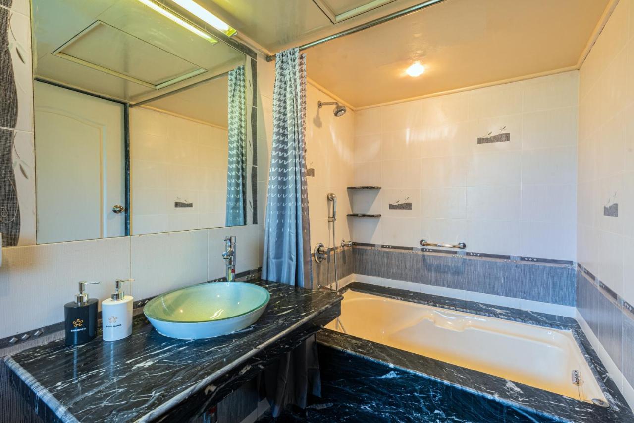 Saffronstays Grandiosa - 4 Bdr Pet-Friendly, Pool Villa Khandala المظهر الخارجي الصورة